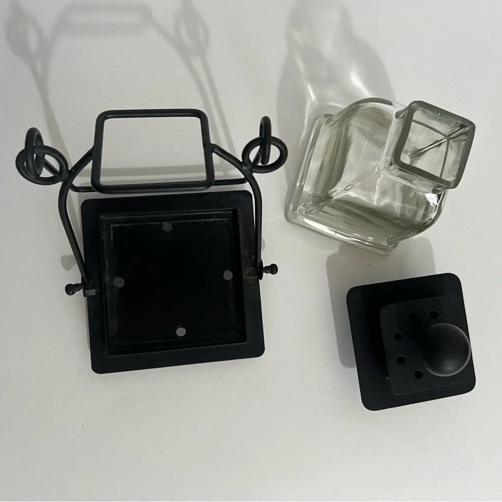 Frontgate Vintage Windproof Candle Holder Lantern Indoors & Outdoors Black